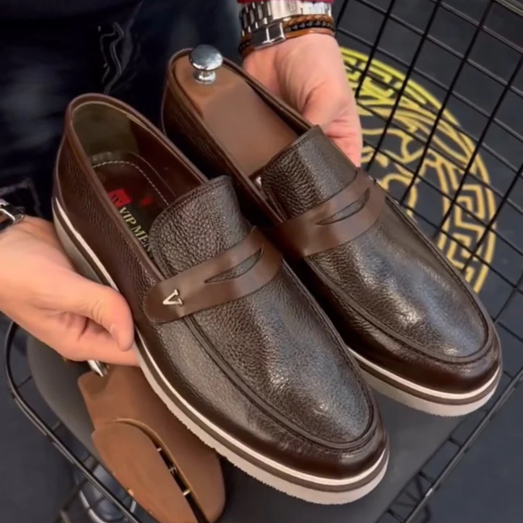 Sapatos Casuais Clássicos Retro de Couro Fino para Homem