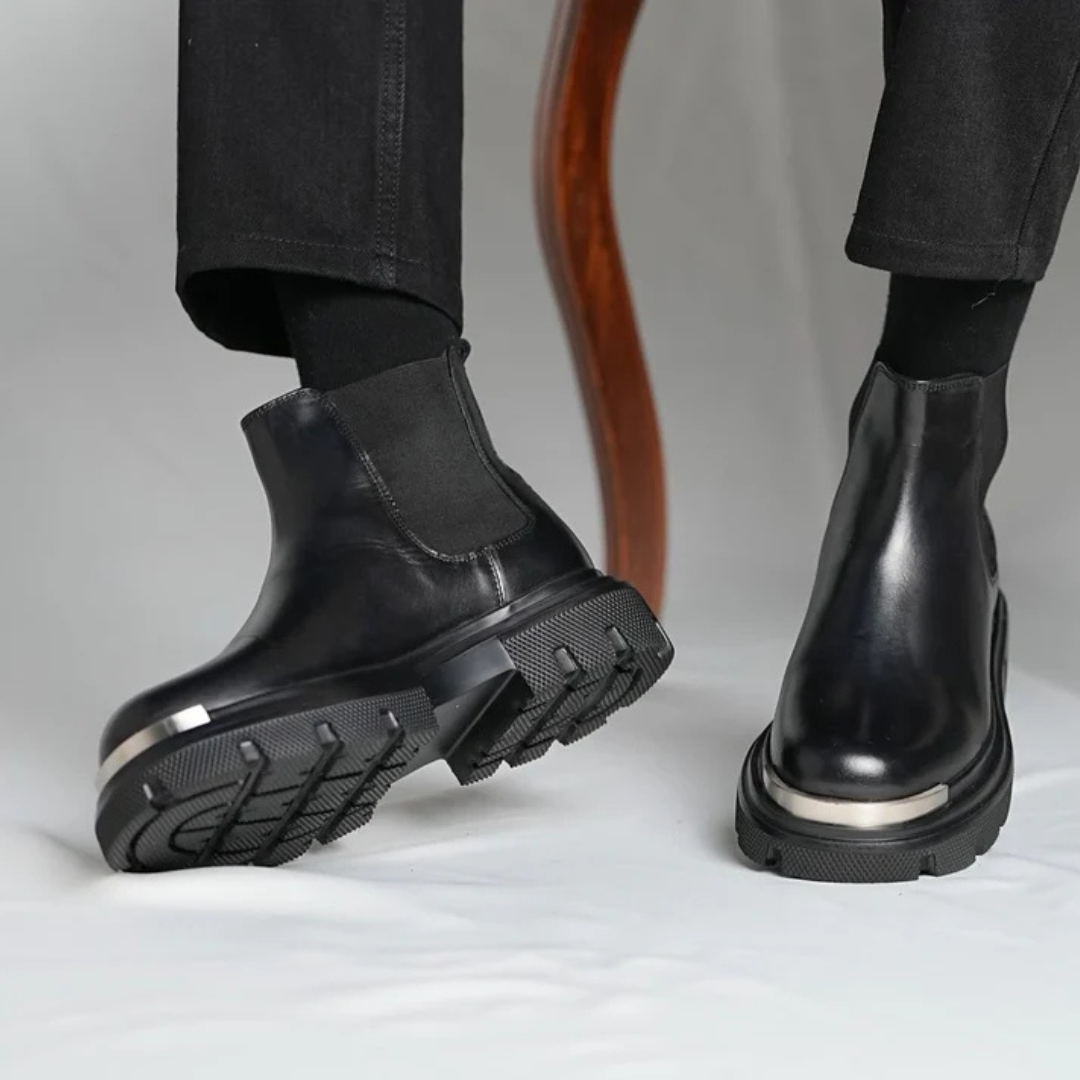 Botas Casuais de Couro Preto com Sola Grossa para Homem