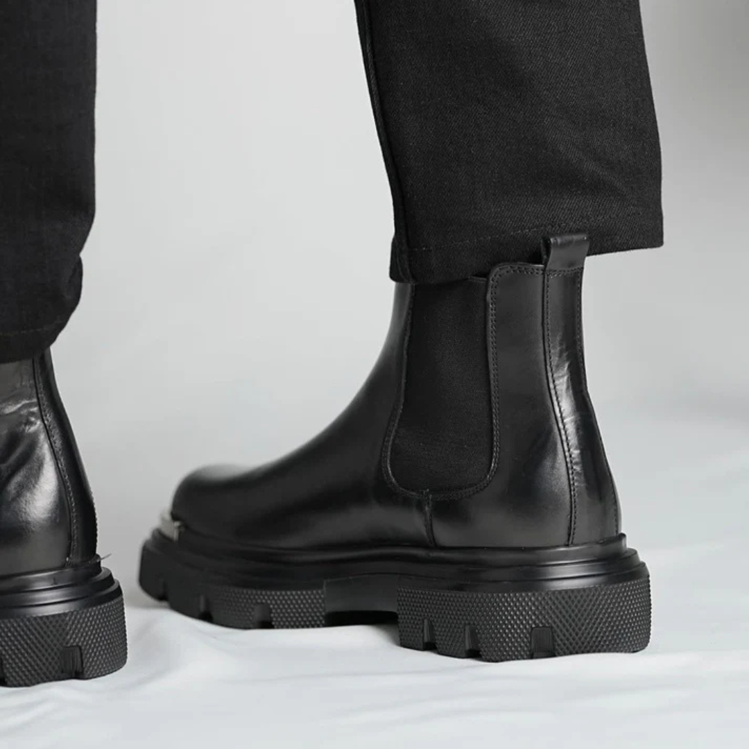 Botas Casuais de Couro Preto com Sola Grossa para Homem